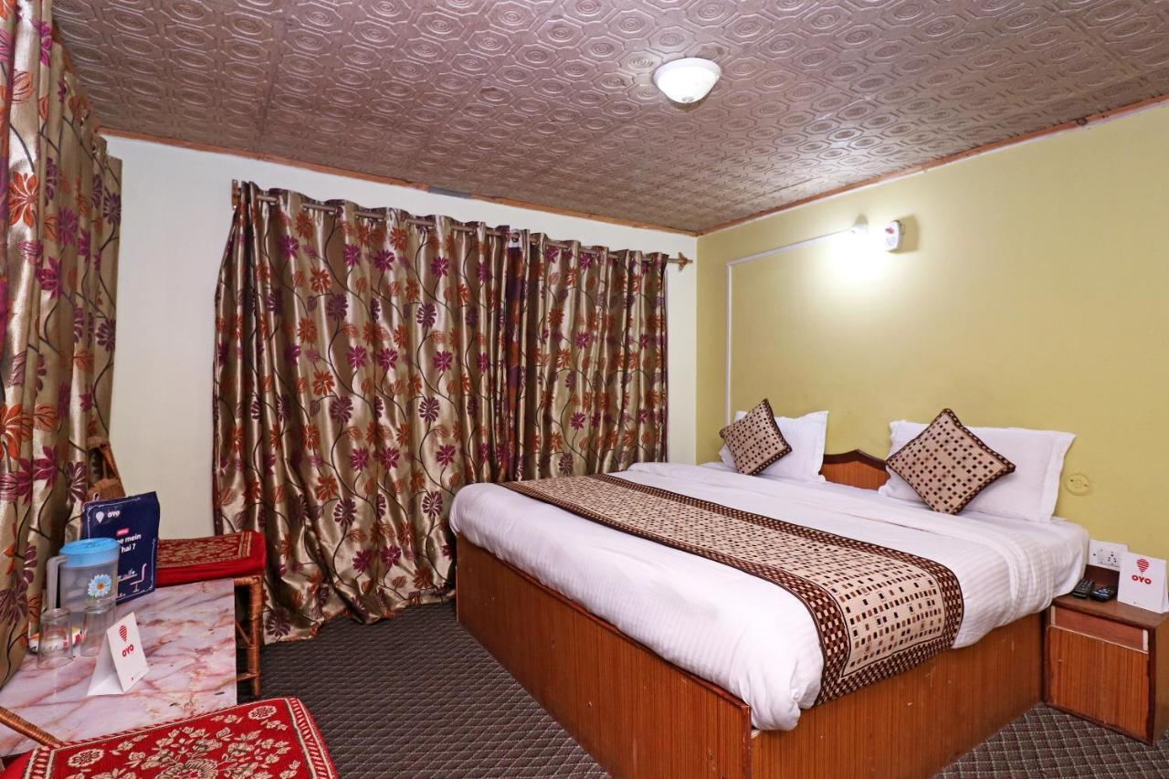 Oyo 18416 Hotel Park Palace Pahalgām Buitenkant foto