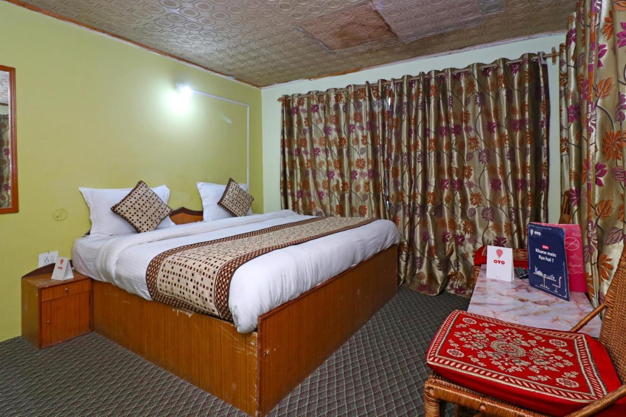 Oyo 18416 Hotel Park Palace Pahalgām Buitenkant foto