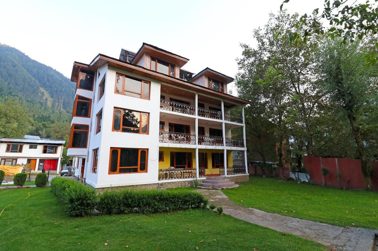 Oyo 18416 Hotel Park Palace Pahalgām Buitenkant foto